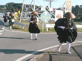 ɂAv悤ɐi߂Ȃ