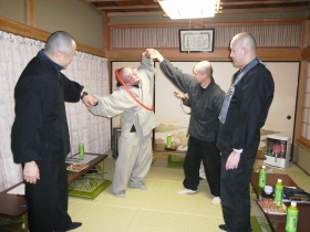 tt[v ȂōsAS^C