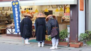 LINE_ALBUM_awatakuhatu33_221204_25.jpg