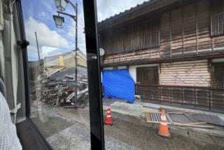 倒壊した家屋の写真